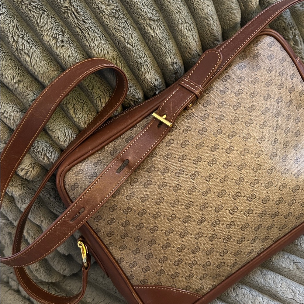 Gucci Brown/Tan Monogram Crossbody Bag - Picture 10 of 16